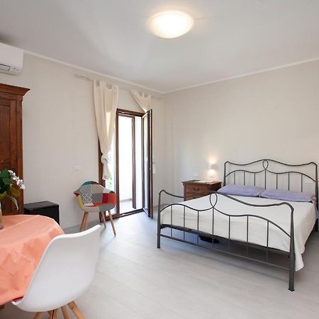 Lu Lioni Rooms San Teodoro  Kültér fotó