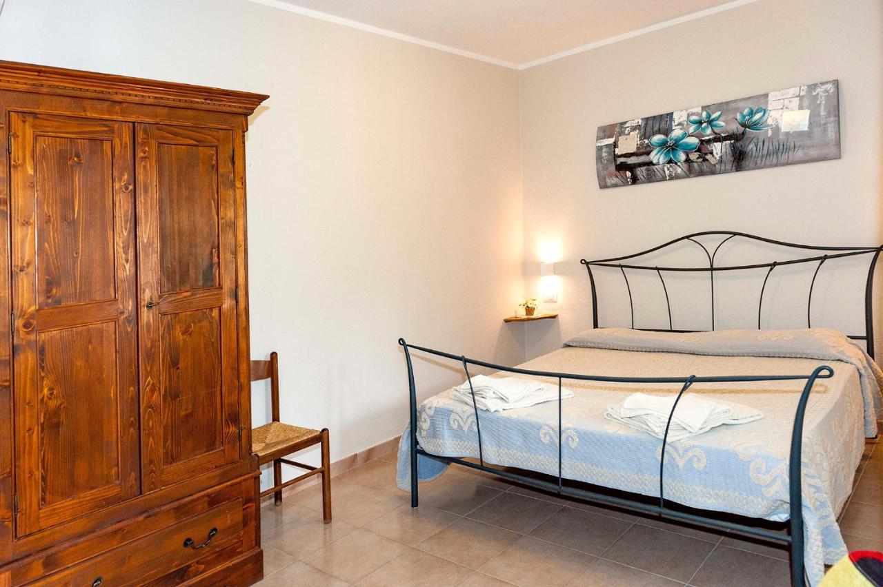 Lu Lioni Rooms San Teodoro  Kültér fotó
