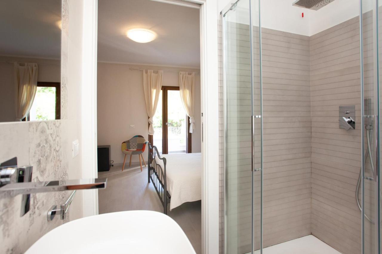Lu Lioni Rooms San Teodoro  Kültér fotó