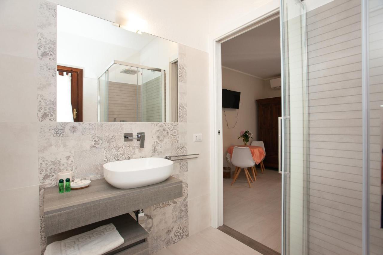 Lu Lioni Rooms San Teodoro  Kültér fotó