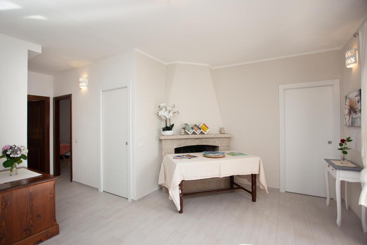 Lu Lioni Rooms San Teodoro  Kültér fotó