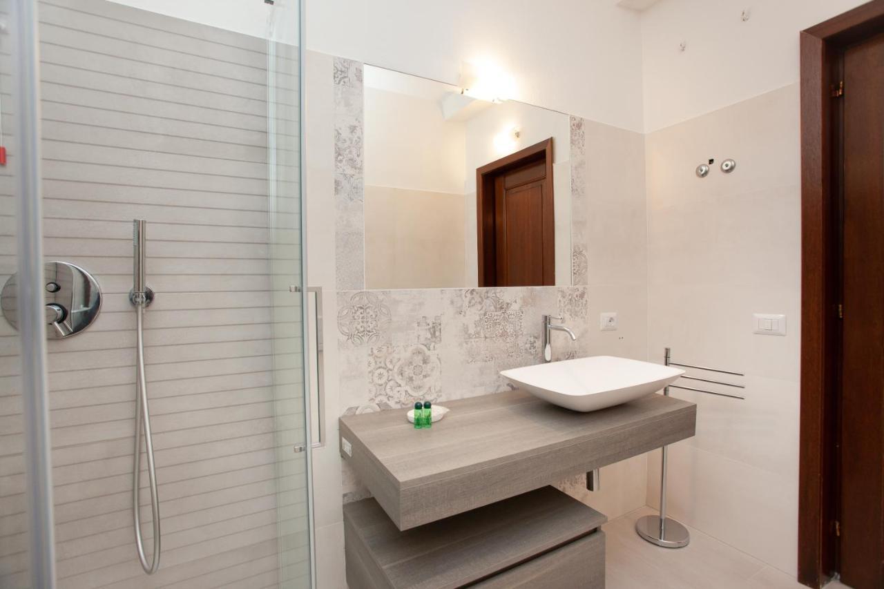 Lu Lioni Rooms San Teodoro  Kültér fotó