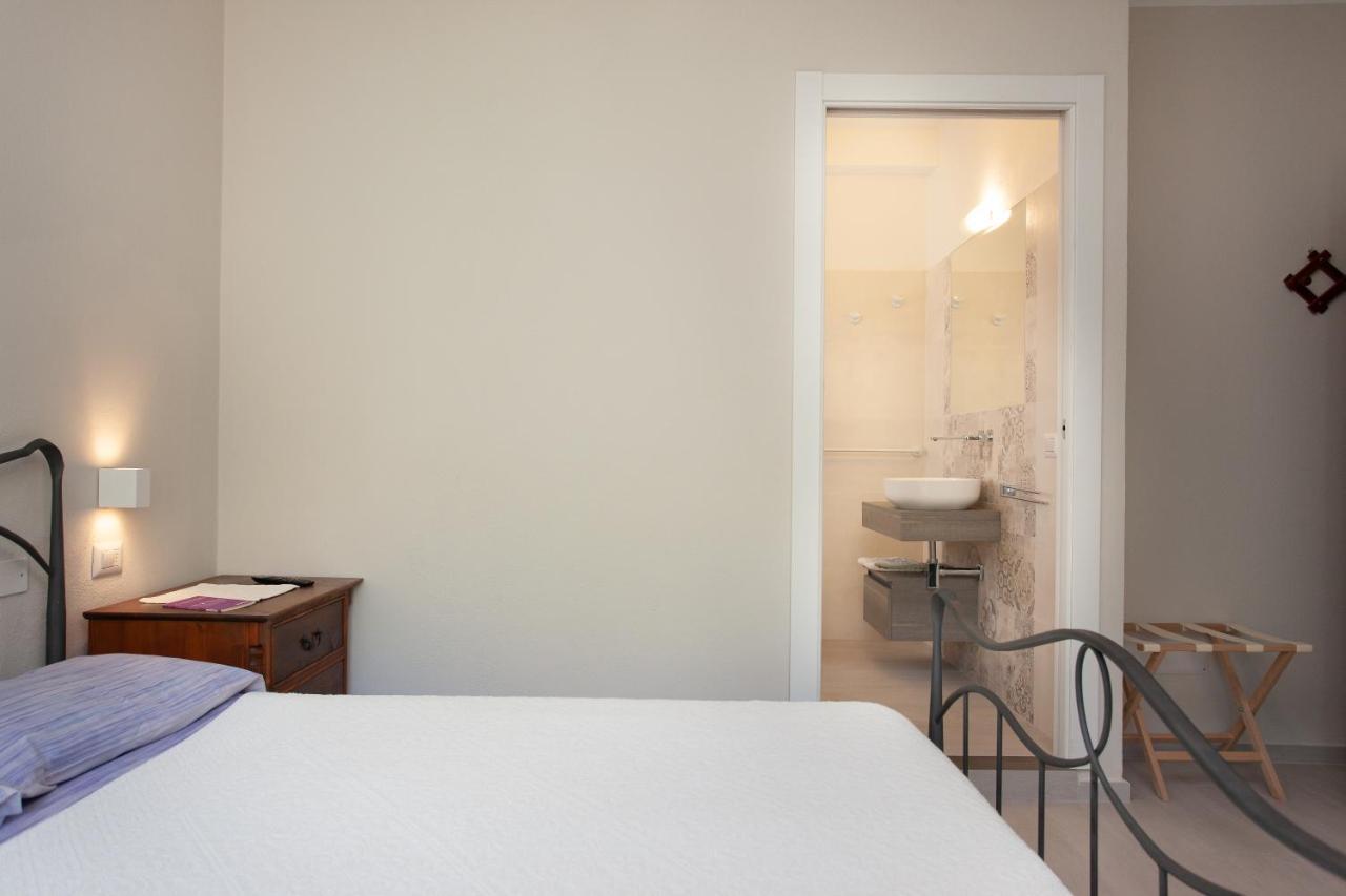 Lu Lioni Rooms San Teodoro  Kültér fotó