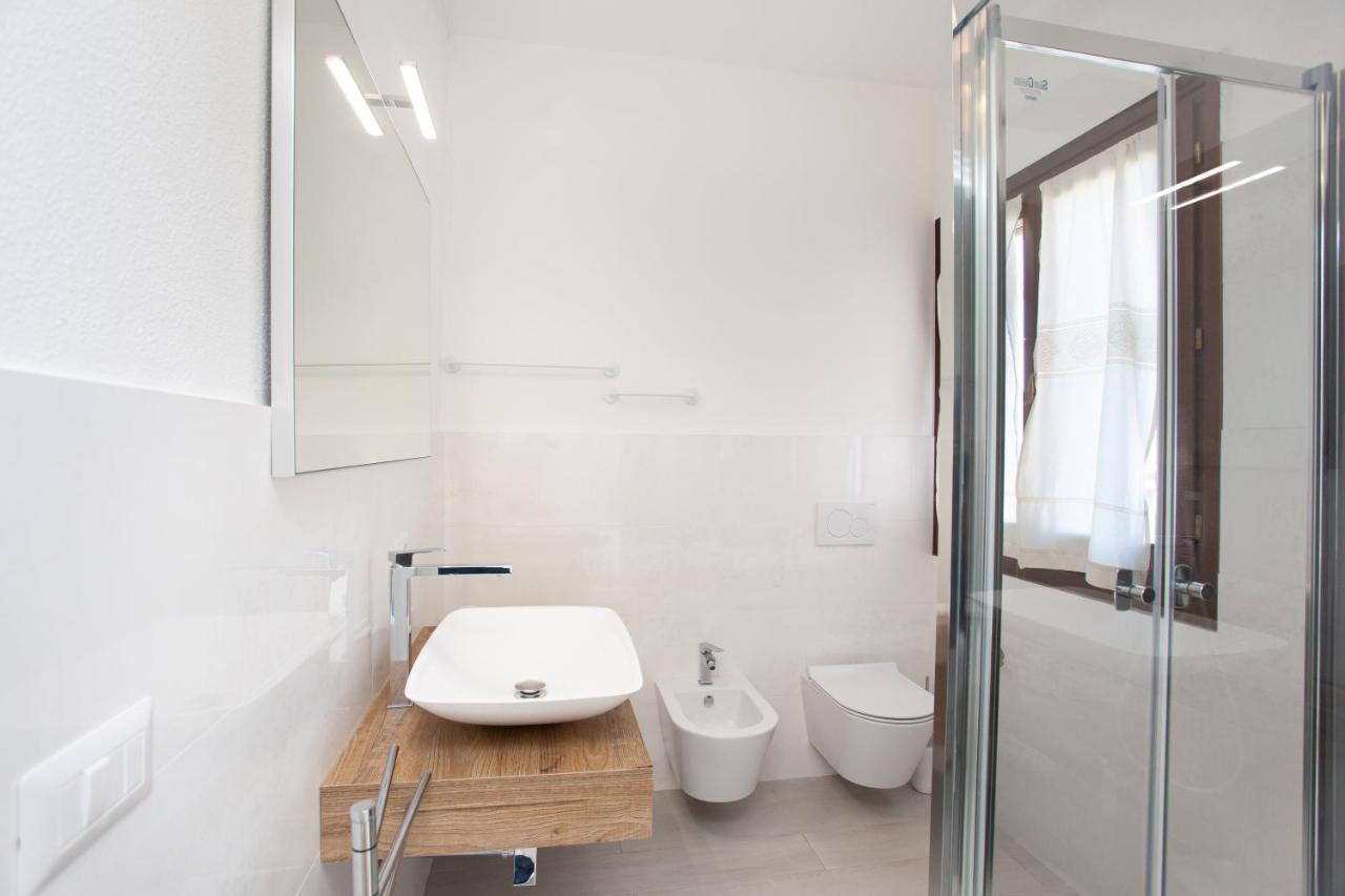 Lu Lioni Rooms San Teodoro  Kültér fotó