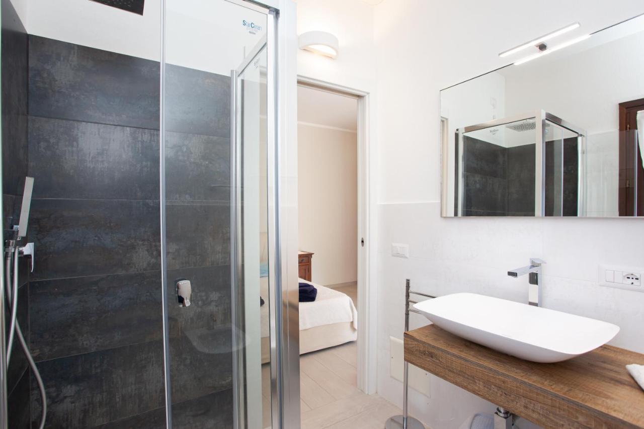 Lu Lioni Rooms San Teodoro  Kültér fotó